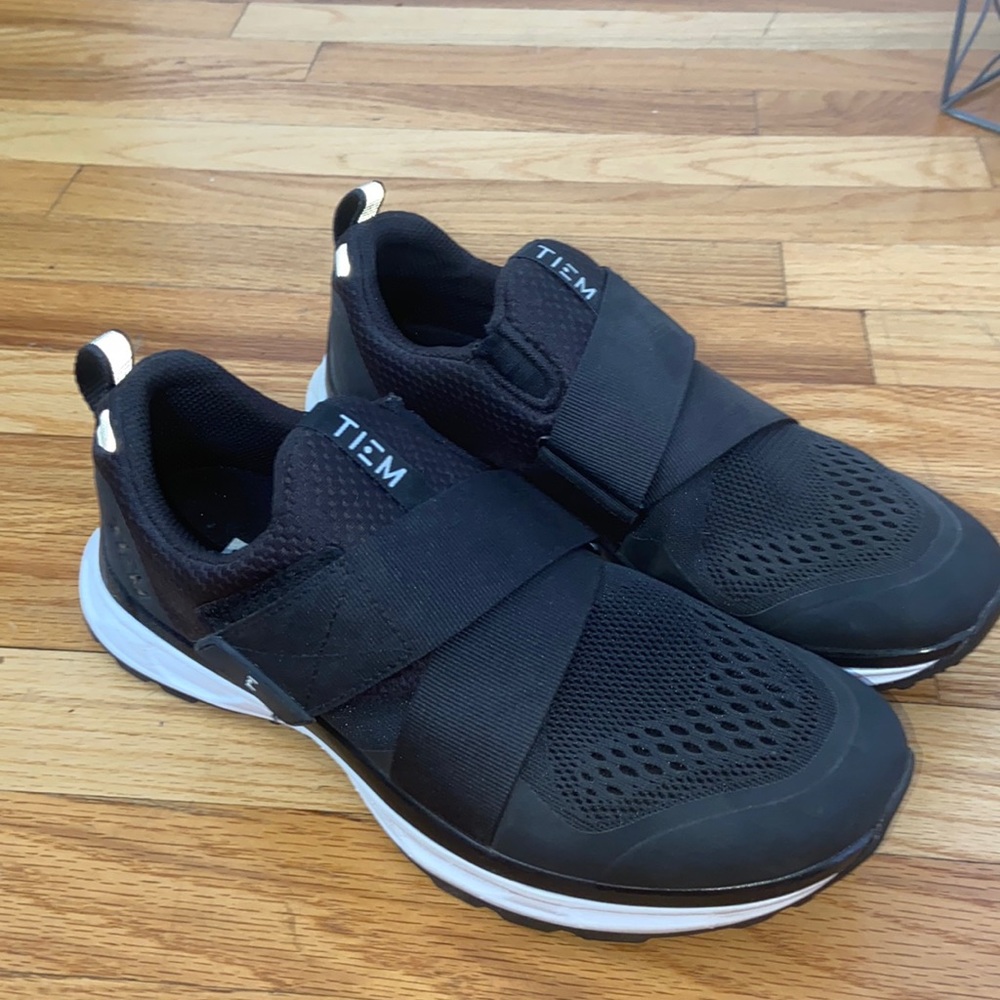 Black Tiem Slipstream Cycling Shoes with clips already attached size 8.5